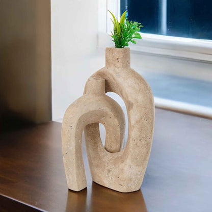 Arm-lock Vase